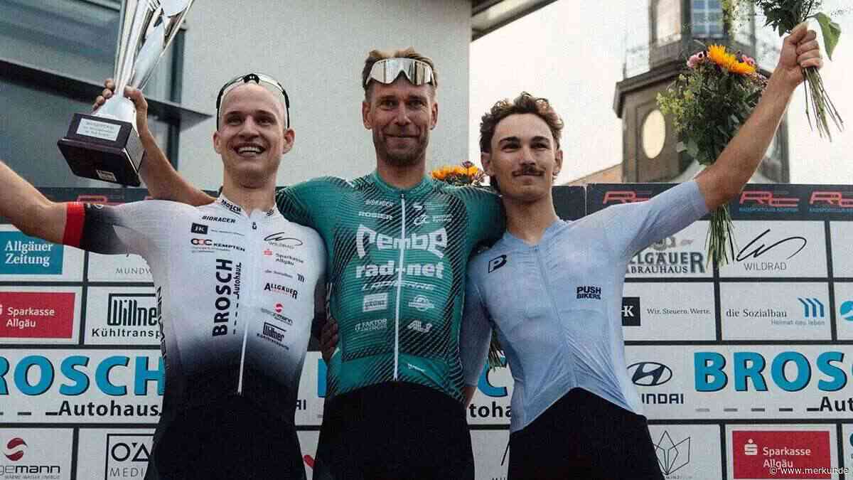 Jaro Bräunig holt beim Kemptener Stadtkriterium Platz drei