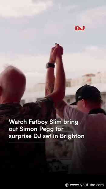 Simon Pegg Joined Fatboy Slim On Stage 🤝