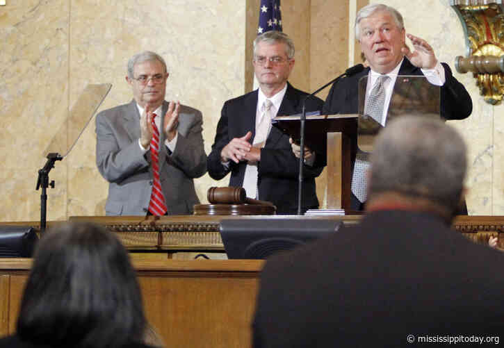 Will the tobacco lawsuit settlement provide lessons for current leadership?