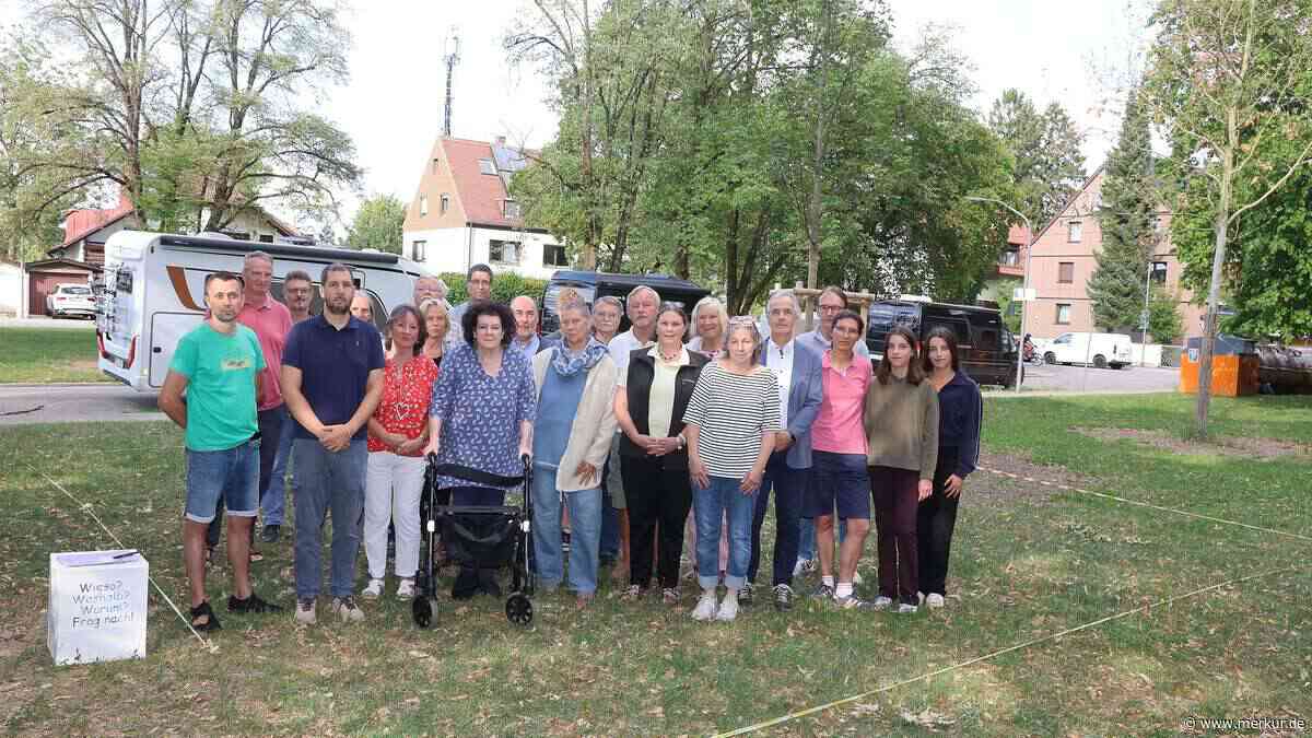 30-Meter-Mobilfunkmast überragt Kirchturm – Anwohner sammeln Unterschriften