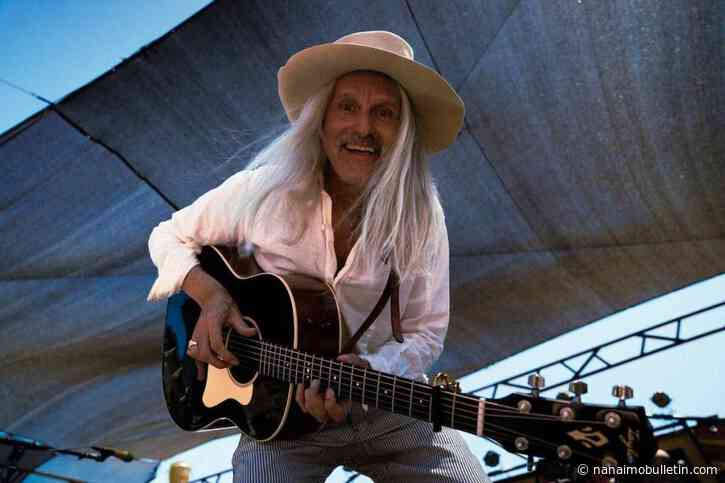 Acclaimed singer-songwriter Steve Poltz takes Duncan City Square stage on July 29