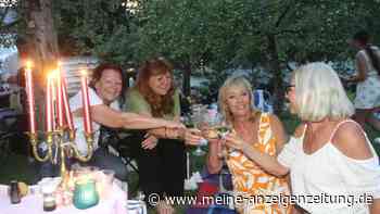 Decke an Decke: Barockpicknick im Dachauer Schlossgarten begeistert Besucher