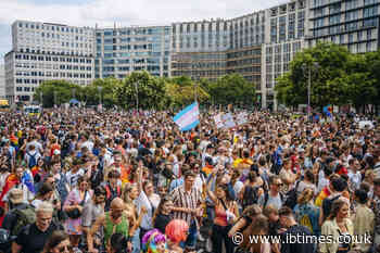 Berlin Pride Attack Leaves One Dead, 16 Injured as Police Hunt Suspect With Islamist Ties