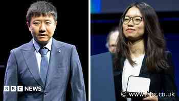 Two Chinese win world's top Maths prize for solving century-old problems