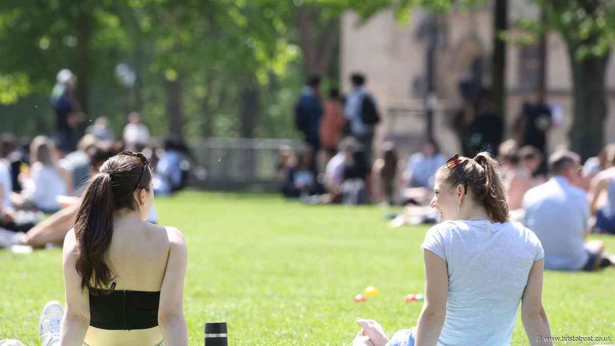 Wildfire warnings and extreme heat forecast as fourth UK heatwave expected to hit 33C