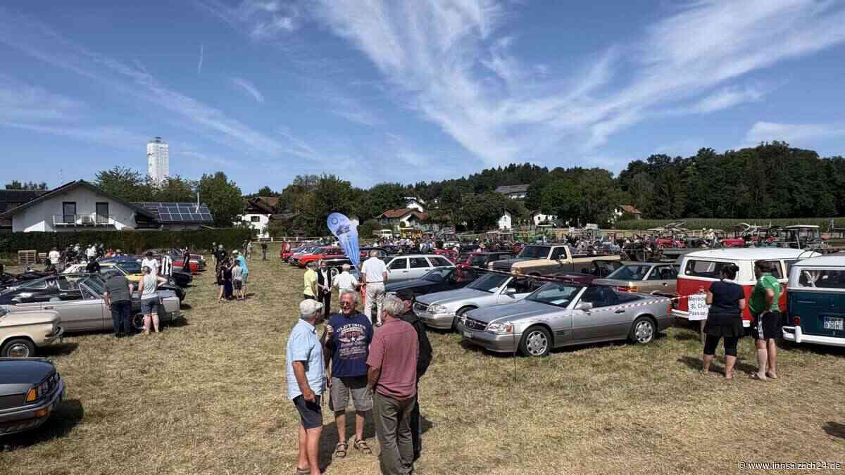 Erstes Oldtimer-Treffen in Rechtmehring lockt über 200 Fahrzeuge an