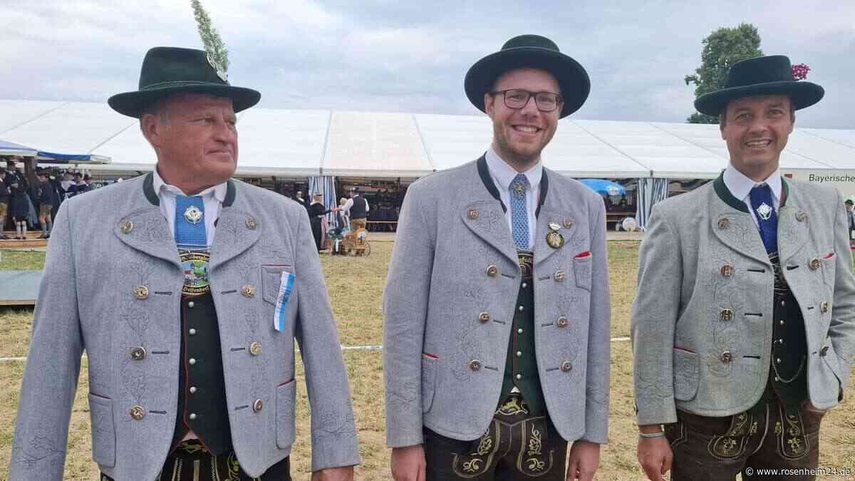 Trachtler trotzen dem Regen beim „Gauhoamatdog“ am Sonntag (26. Juli) in Willing