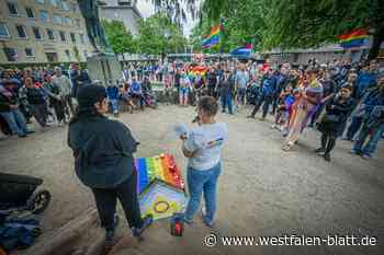 Bielefeld gedenkt der Berliner CSD-Opfer