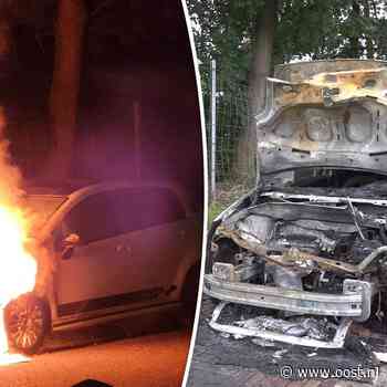 Auto van statushouders in brand in Geesteren: ‘Mijn vrouw wil hier niet meer wonen’