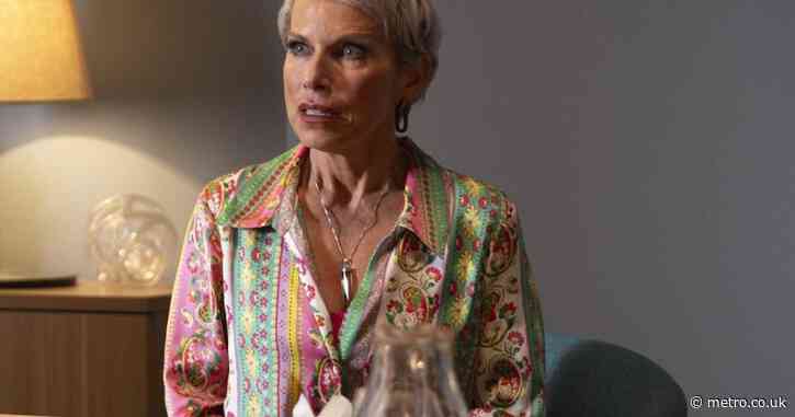 Debbie left devastated on Coronation Street after wrongly accusing a friend of being a pervert