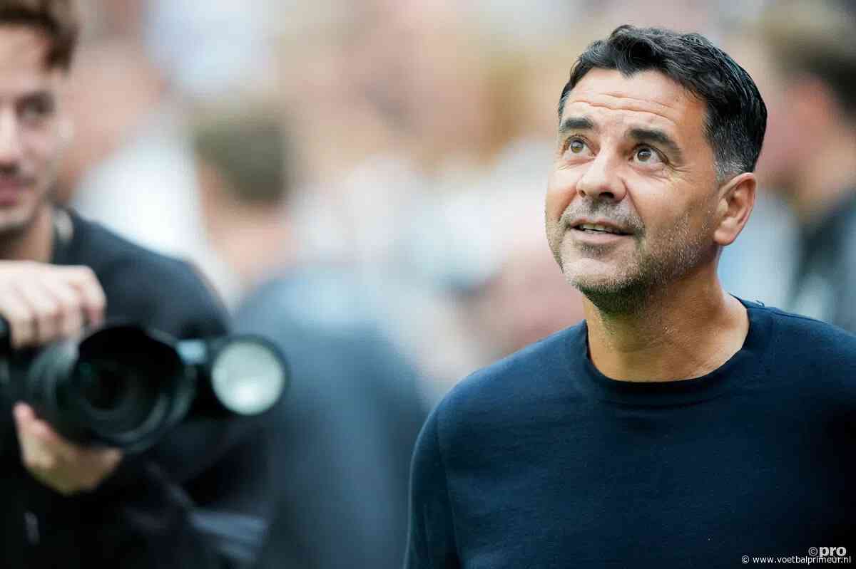 Ajax-trainer Míchel meldt zich op X na overwinning: 'Dat is iets wat cruciaal zal zijn'