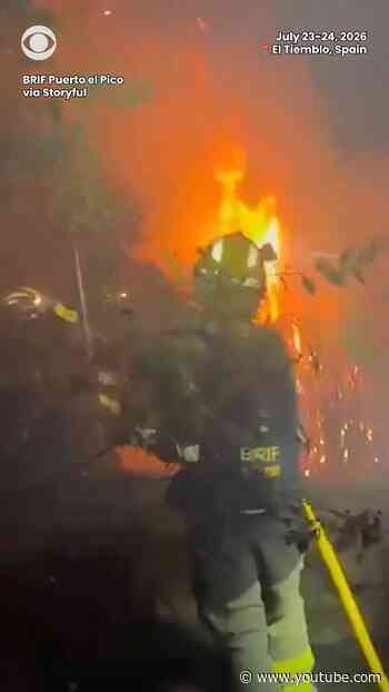 70,000 people evacuated in Spain as thick black ash coats rooftops amid wildfires #shorts