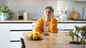 Restricting eating to a nine-hour window 'could help fight dementia'