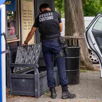 Honderden illegale sigaretten in beslag bij controle in Deventer