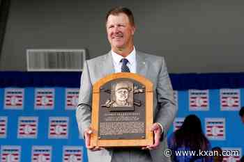 Jeff Kent shows softer side during Hall induction