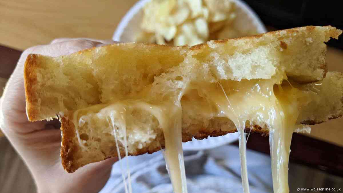 I made cheese toasties in the pan, air fryer and oven – one was the crunchiest