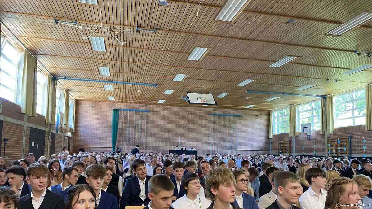 Herzog-Tassilo-Realschule Erding: 16-Jähriger schafft Traumnote 1,0