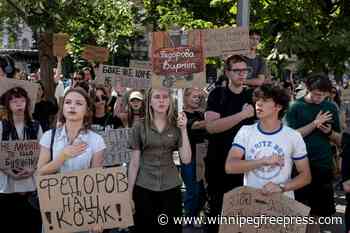 Protests spur Ukraine military reshuffle