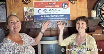 Haring Party van ’t Pintje in Velp levert 12.500 euro op voor Fabian Foundation
