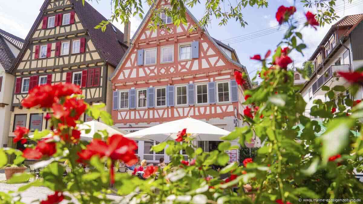 Eine der schönsten Kleinstädte Deutschlands liegt im Schwarzwald und überrascht mit historischem Fachwerk