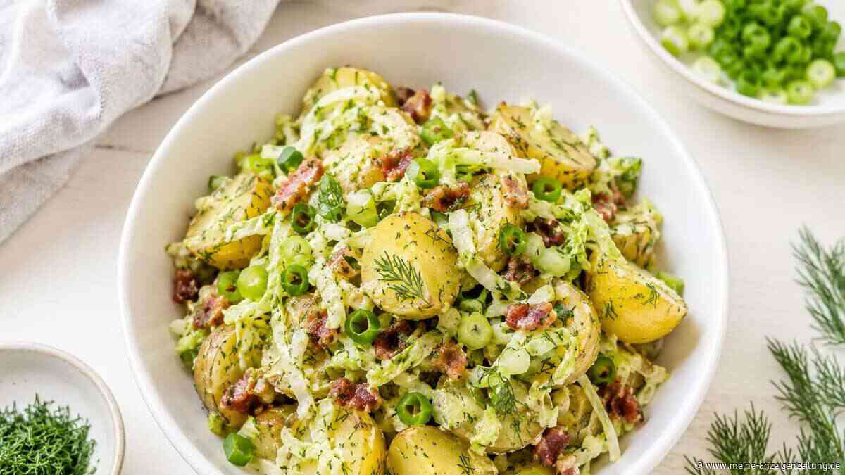 Lauwarmer Kartoffelsalat mit Spitzkohl und Speck schmeckt nach Wohlfühlküche