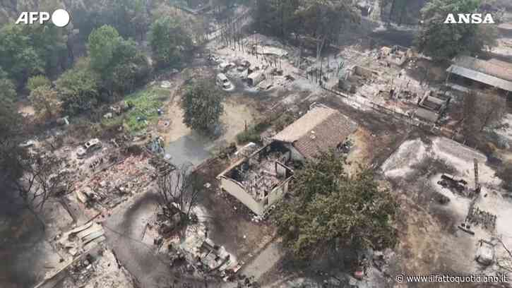 Il video della cittadina francese devastata dagli incendi: a Le Porge evacuati abitanti e turisti