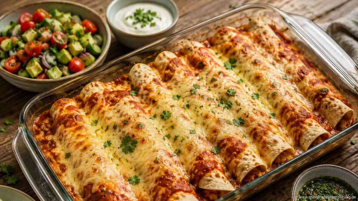 Überbackene Enchiladas mit Avocado-Salat: So gelingt das leckere Ofengericht