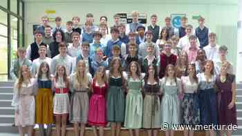 Realschule Oberding verabschiedet 53 Absolventen mit Mittlerer Reife