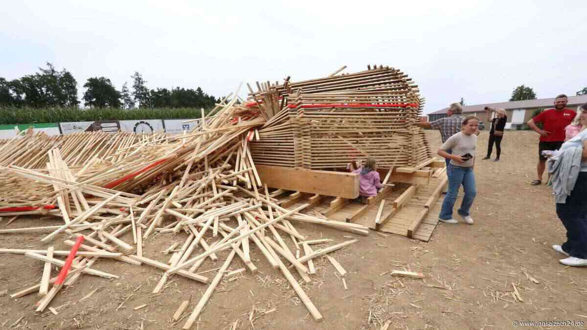 Der Wind fällt den Schönberger Lattenturm – den Weltrekord aber nicht