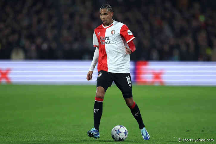AZ Alkmaar set to reunite with Calvin Stengs