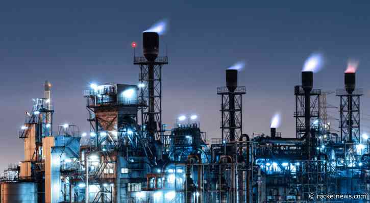 Oil prices tumble as U.S.-Iran tensions show signs of easing