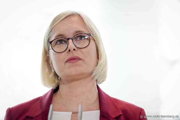 Nachfolge noch unklar: Sport-Staatsministerin muss gehen