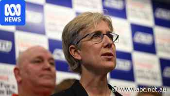 Sally McManus and Michele O'Neil resign from top ACTU jobs