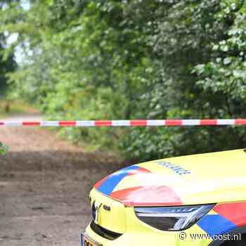 Politie treft overleden persoon aan bij water in Steenwijk