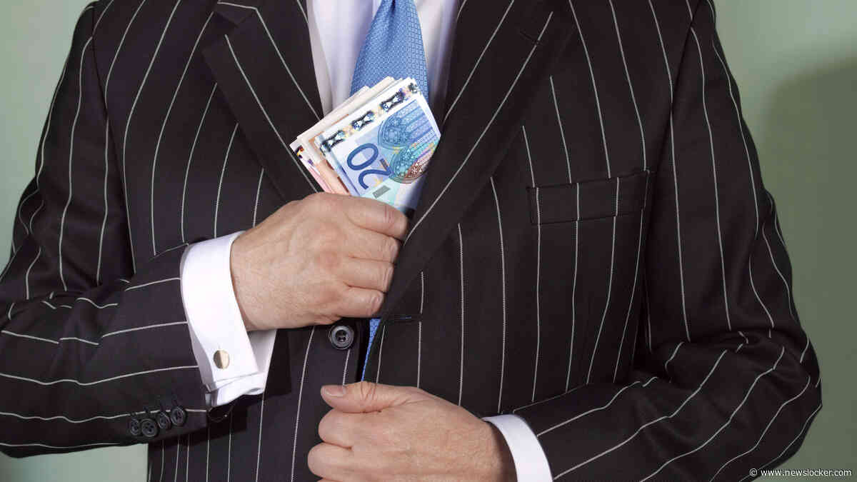 Man werkte voor twee banken tegelijk: ’76 uur per week was haalbaar, maar niet verstandig’
