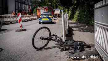 Radfahrerin in Winterhude von Lastwagen erfasst und verletzt