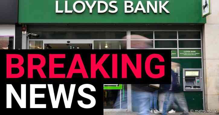 Barclays, Halifax and Lloyds crash leaving hundreds of customers unable to access accounts