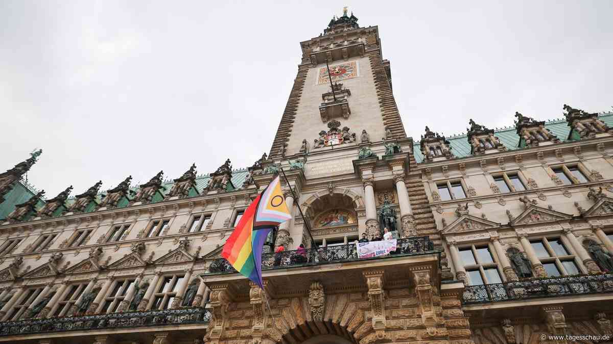Liveblog zu Anschlag auf CSD: ++ Polizei verstärkt Schutz für CSD Hamburg ++