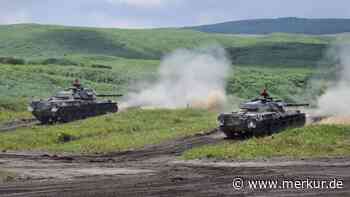 Japans Superpanzer Typ 74 duckt sich – und dient fast 50 Jahre