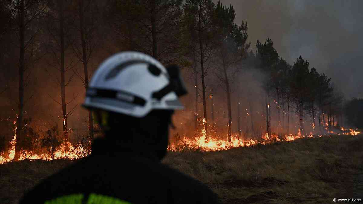 Feuer bei Bordeaux wütet weiter: Großbrand "könnte noch Monate andauern"