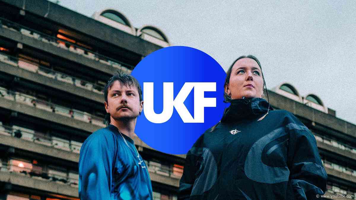 Casey Club & Paige Eliza - Virtual Girl