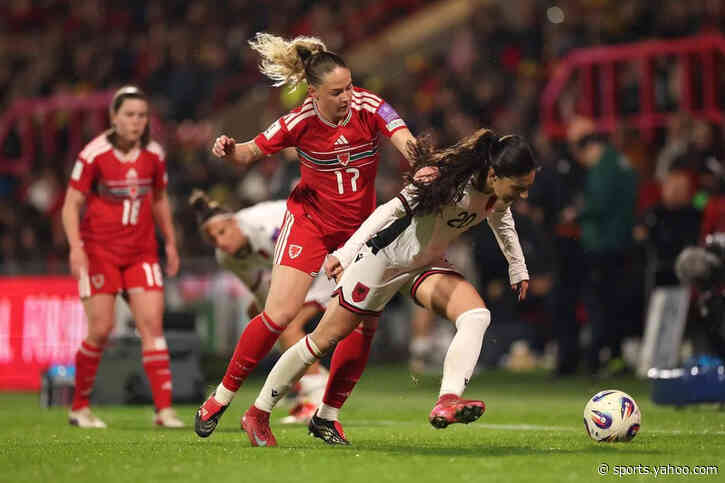 Watford sign Welsh international forward Poole
