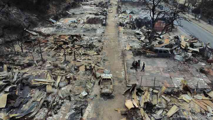 Megaincendio de Valparaíso: Formalizan a dos exfuncionarios de Conaf por tardías alertas SAE