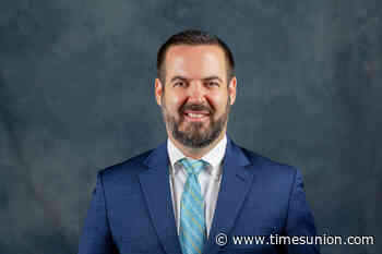 Roohan Realty promotes Dan Roohan to vice president