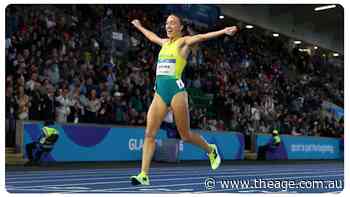 Davies' historic run headlines golden day for Australia