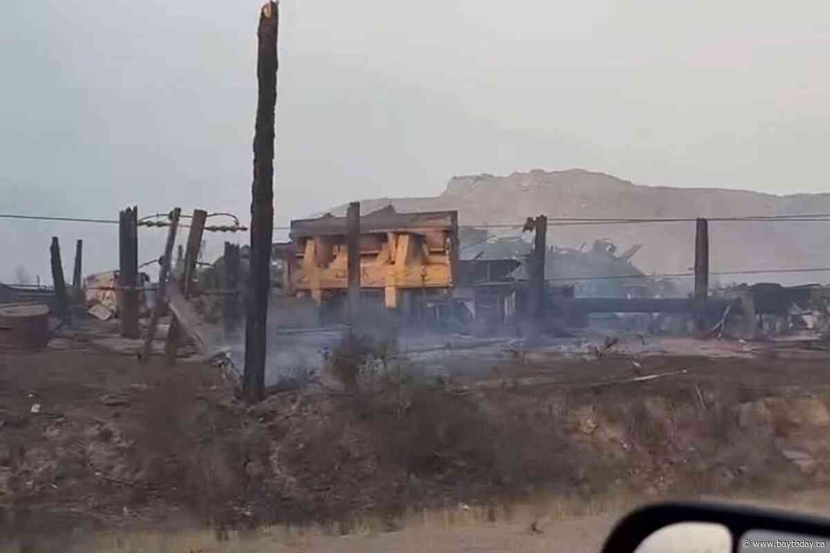 Video shows smouldering aftermath of wildfire outside Clinton, B.C.