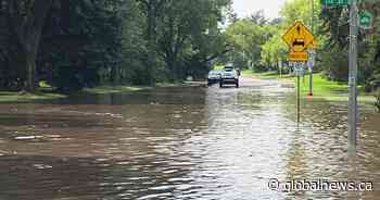 Monday thunderstorm floods roads, halts traffic and transit across Edmonton