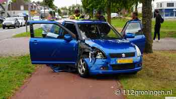 Forse aanrijding tussen twee auto’s op Damsterdiep in Groningen
