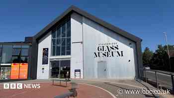 Glass museum calls for financial support