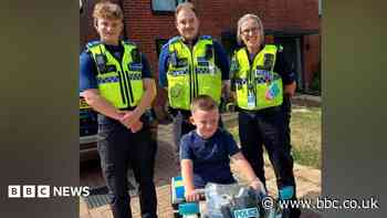 Jaxon, 5, praised for calling 999 for injured mum